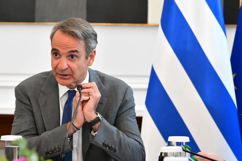 Κυβέρνηση: Πακέτο στήριξης άνω του 1 δισ. και μειώσεις φόρων