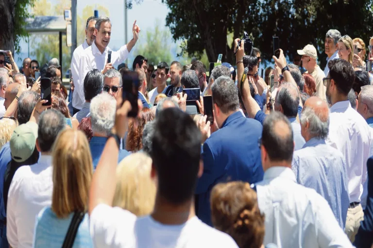 Μέγαρο Μαξίμου: Το βάρος πέφτει στις «δύσκολες» Περιφέρειες – Το σχέδιο για Θεσσαλία, Δ. Μακεδ