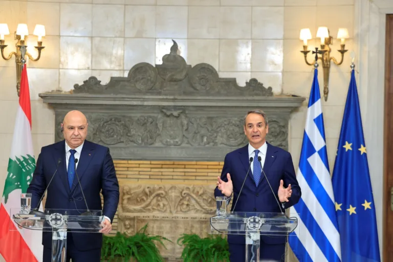 Μητσοτάκης στον πρόεδρο του Λιβάνου: Η Ελλάδα στέκεται δίπλα σας στις πιο κρίσιμες στιγμές