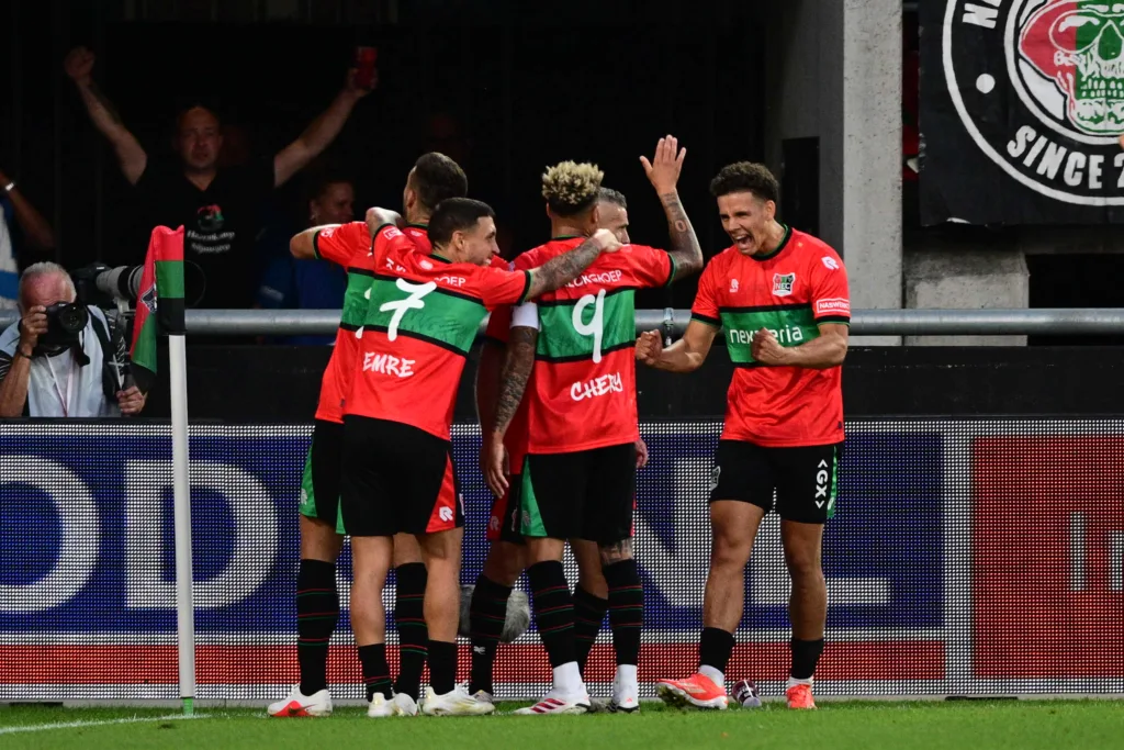 Ναϊμέγκεν-Ολυμπιακός 1-1: «Μαχαιριά» από τον Λίνσεν – Στα ίσια η πρόκριση
