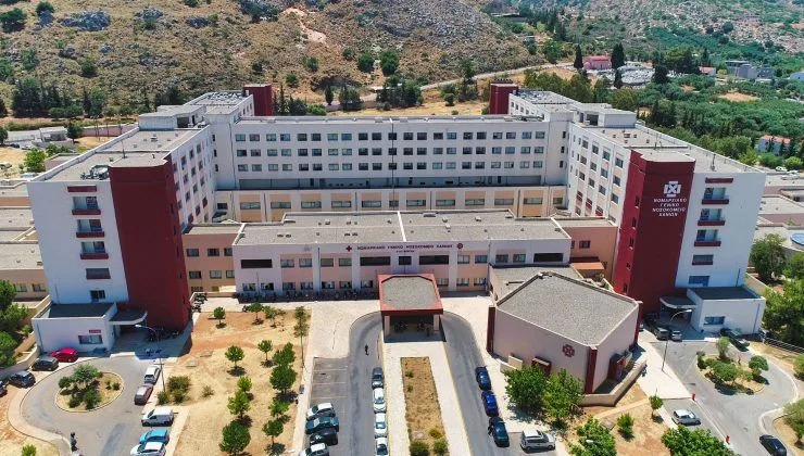 Σοβαρό επεισόδιο έξω από το Νοσοκομείο Χανίων: Ένας τραυματίας στο Τμήμα Επειγόντων Περιστατικών