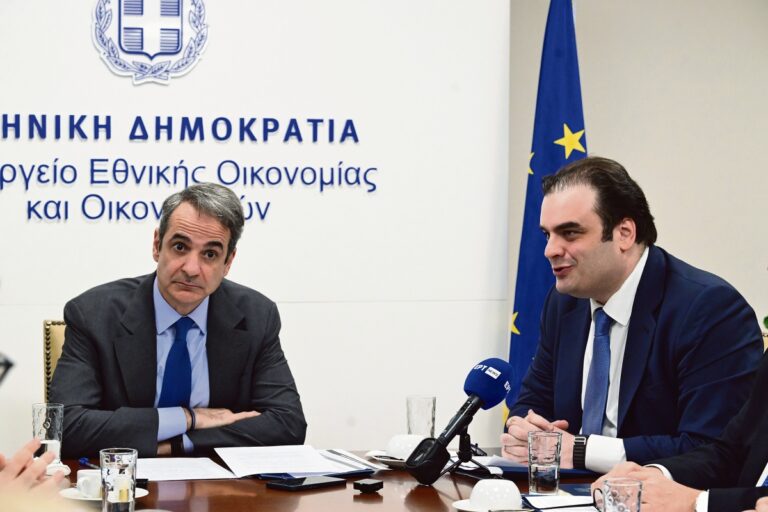 Πηγές ΥΠΕΘΟ: Όφελος 2 δισ. ευρώ από την πρόωρη αποπληρωμή 13 δισ. ευρώ του χρέους