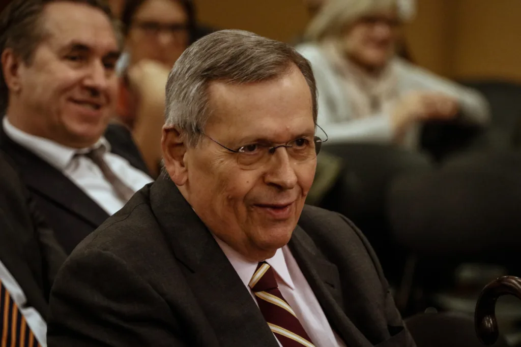 Στέφανος Μάνος: Το αντίο του πολιτικού κόσμου