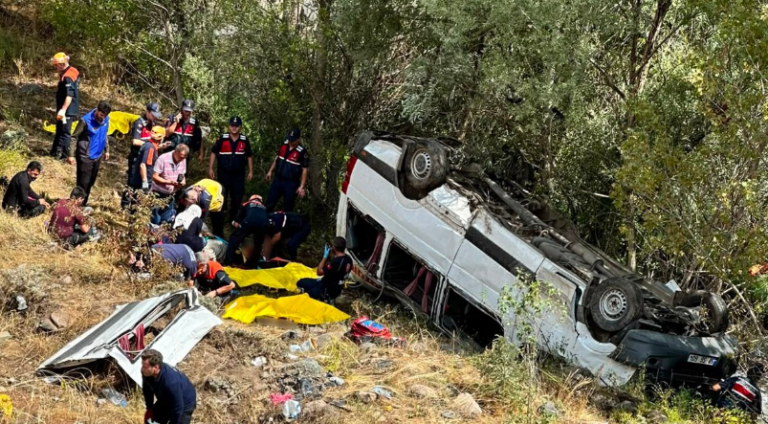 Θανατηφόρο τροχαίο στην Τουρκία: 4 νεκροί και 10 τραυματίες μετά την πτώση λεωφορείου σε χαράδρα