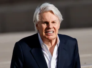 Δίκη για τον πρώην επικεφαλής της Abercrombie & Fitch – Αντιμέτωπος με βαριές κατηγορίες