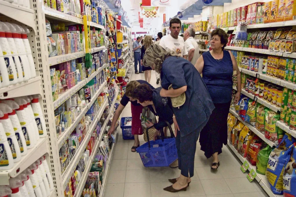 Σούπερ Μάρκετ: Ποια προϊόντα θα πωλούνται φθηνότερα έως 30% από αύριο