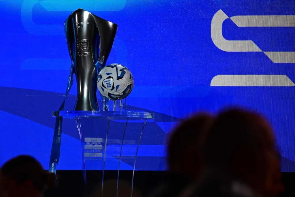 Super League: Ήρθε η ώρα για σέντρα στο ελληνικό πρωτάθλημα!