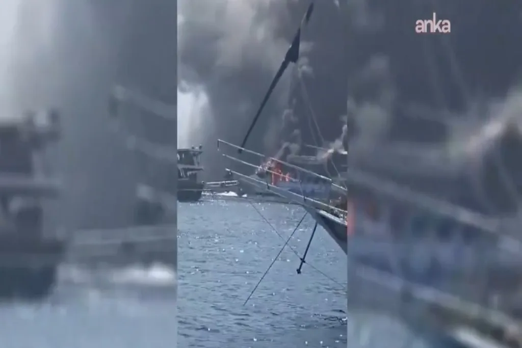 Φωτιά σε τουριστικό σκάφος στην Τουρκία – Πήδηξαν στη θάλασσα οι 115 επιβάτες