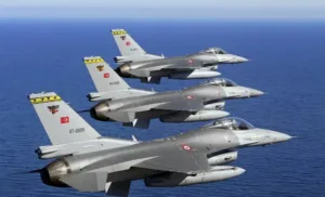 Αιγαίο: 18 παραβιάσεις και 6 παραβάσεις του FIR Αθηνών από τουρκικά αεροσκάφη