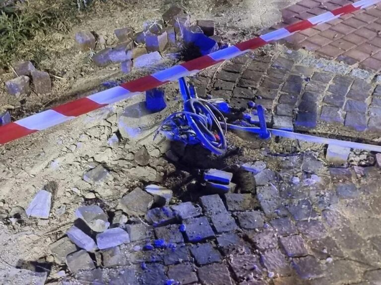 Άνω Λιόσια: Πώς έγινε το τροχαίο με νεκρή την 17χρονη – Στη ΜΕΘ συνομήλική της