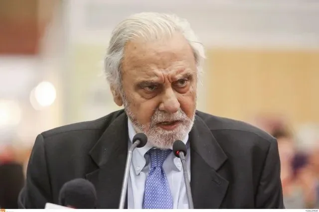 Κωνσταντίνος Τσουκαλάς: Συγκίνηση στο τελευταίο «αντίο» στην Ριτσώνα