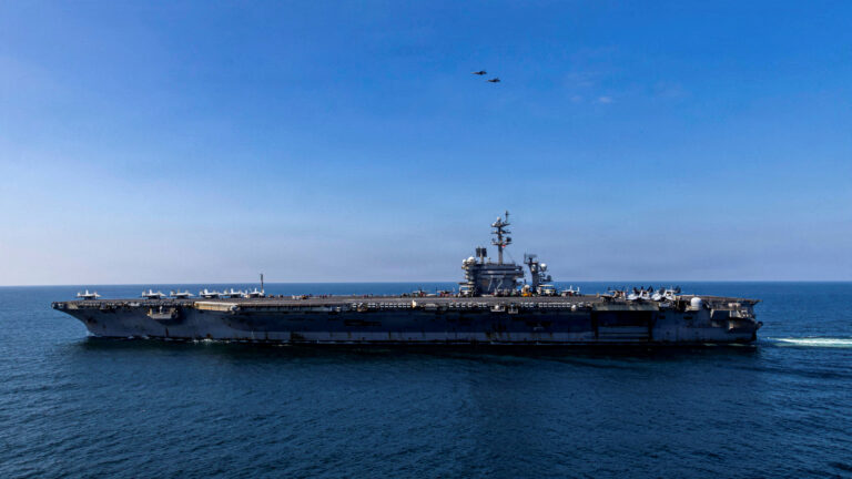 USS Abraham Lincoln: Στην Ταϊλάνδη οι 5.000 ναύτες και πεζοναύτες μετά το μακρύ ταξίδι