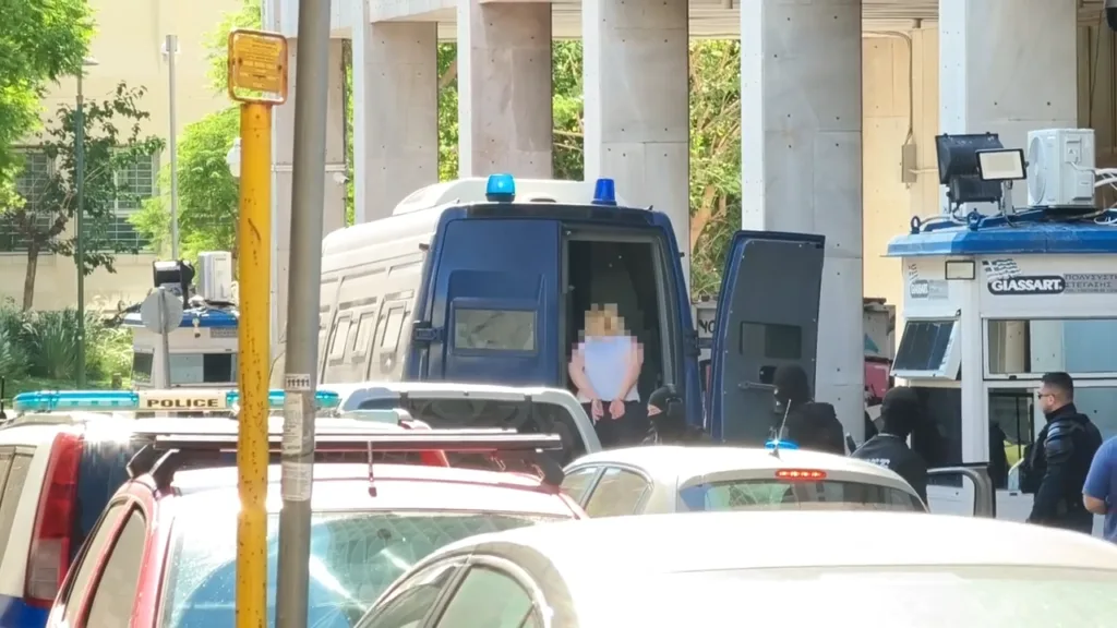 Marfin: Στον ανακριτή η 46χρονη – Το κρίσιμο βίντεο και η μάχη για την ταυτοποίησή της