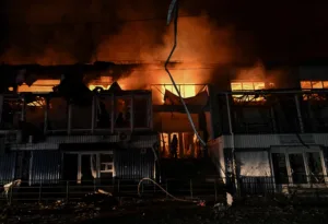 Ρωσική επίθεση στην Ουκρανία: 9 νεκροί και δεκάδες τραυματίες – Στο στόχαστρο η Ζαπορίζια