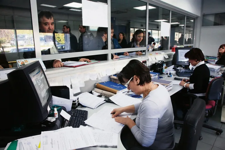 Αναλυτικός Οδηγός «ΕΤ»: Τα 5 «κλειδιά» για λιγότερο φόρο εισοδήματος – Όλα όσα πρέπει να κάνετ