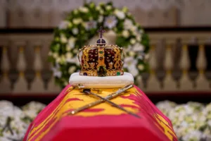 Νορβηγία: Το τελευταίο αντίο στον βασιλιά Χάραλντ Ε΄ – Βασιλείς και ηγέτες στην κηδεία