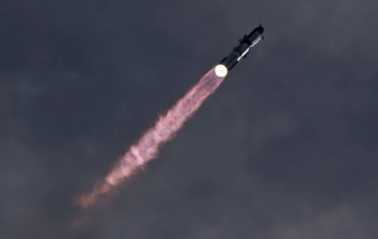 SpaceX: Εξερράγη κατά την προσθαλάσσωση στον Ειρηνικό το Starship – Είχε εκτοξεύσει 26 δορυφόρους St