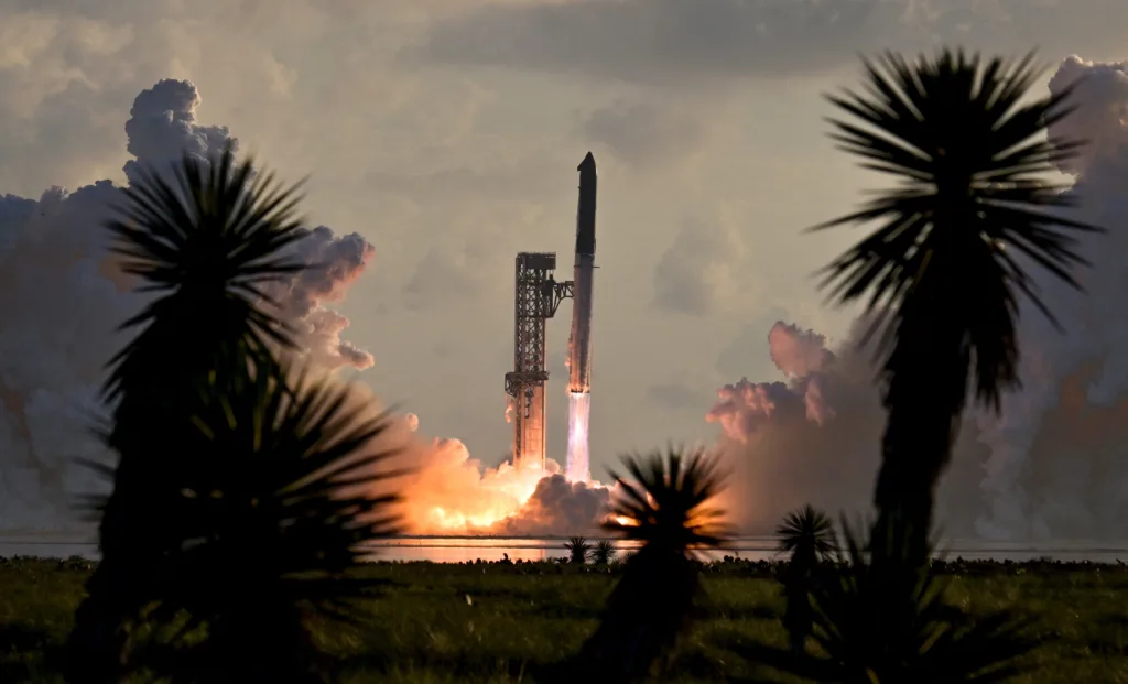 Η ιστορική αποστολή της SpaceX – Το γιγαντιαίο Starship για πρώτη φορά σε τροχιά – Δείτε Live