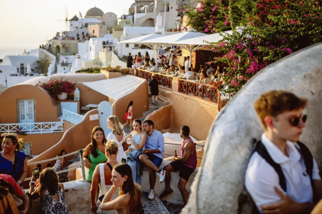 Υψηλά επιτόκια και ακρίβεια σε Ευρώπη και ΗΠΑ – Τα αναχώματα της Αθήνας