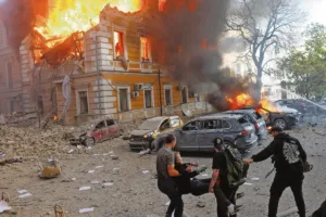 Ρωσικό drone έσπειρε τον θάνατο στο Κίεβο – Χτυπήθηκε η Ακαδημία Επιστημών