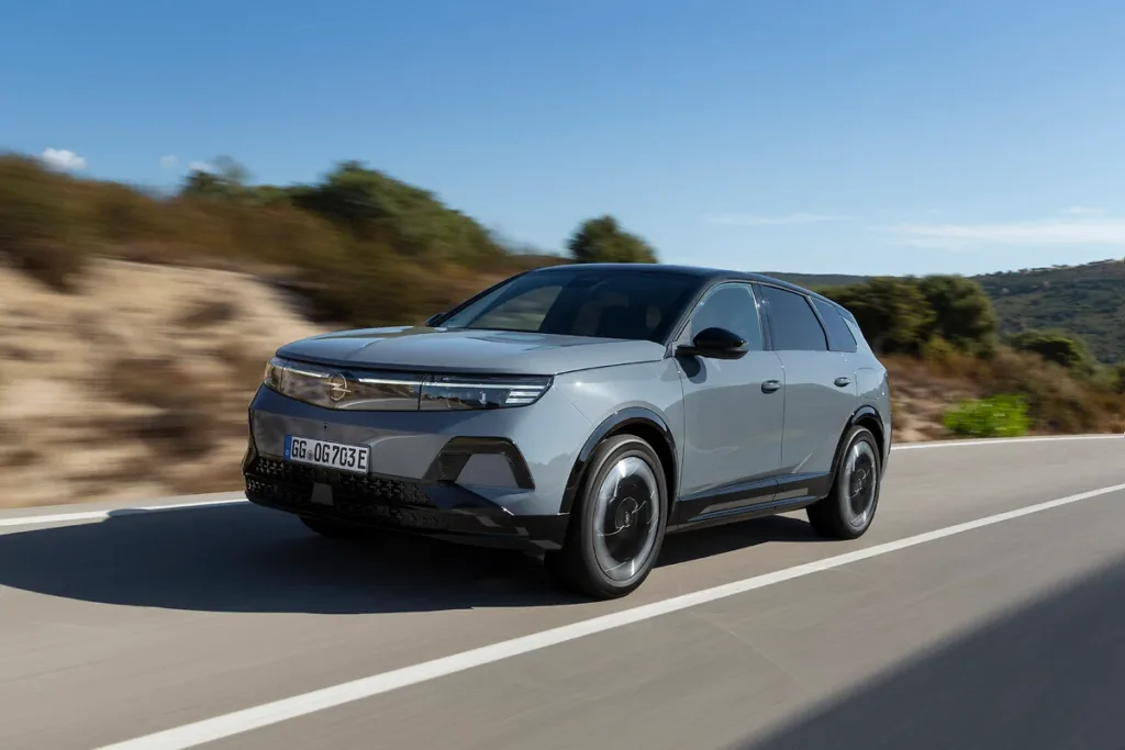 Σχεδόν 7 στα 10 καινούργια αυτοκίνητα είναι SUV: Γιατί τα επιλέγουν όλοι;