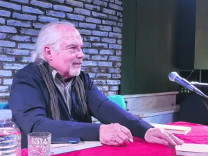 Μάνος Κοντολέων στον ΕΤ: Οι «ταμπέλες» στη λογοτεχνία είναι περιοριστικές