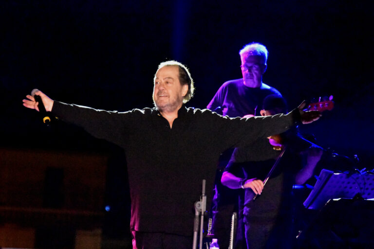 Γιάννης Πάριος: «Ο καλλιτέχνης δεν παίρνει σύνταξη» – Η πληρωμένη απάντηση στους ανόητους