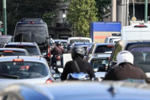 Χάος στους δρόμους της Αθήνας: «Έσβησαν» τα φανάρια σε κεντρικές λεωφόρους – Μεγάλο μποτιλιάρισμα