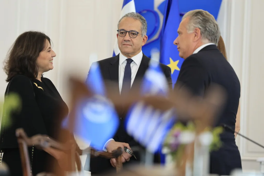 Εσωτερική εικόνα άρθρου