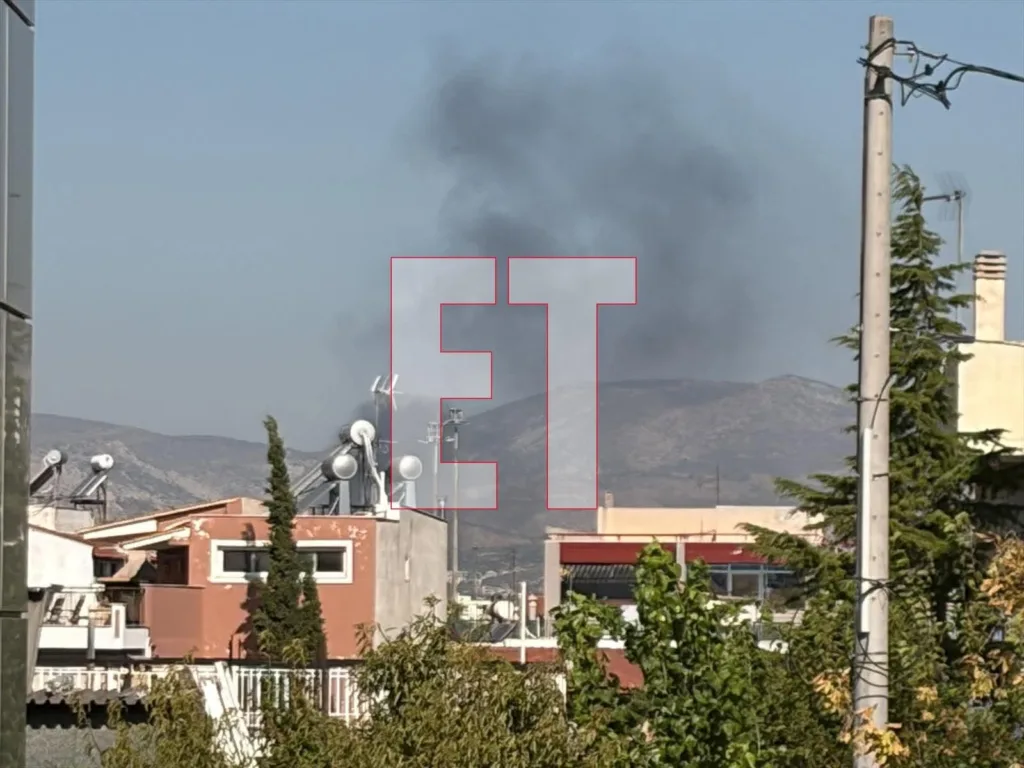 Φωτιά τώρα σε χώρο στάθμευσης στα Άνω Λιόσια – Στο σημείο ισχυρές πυροσβεστικές δυνάμεις