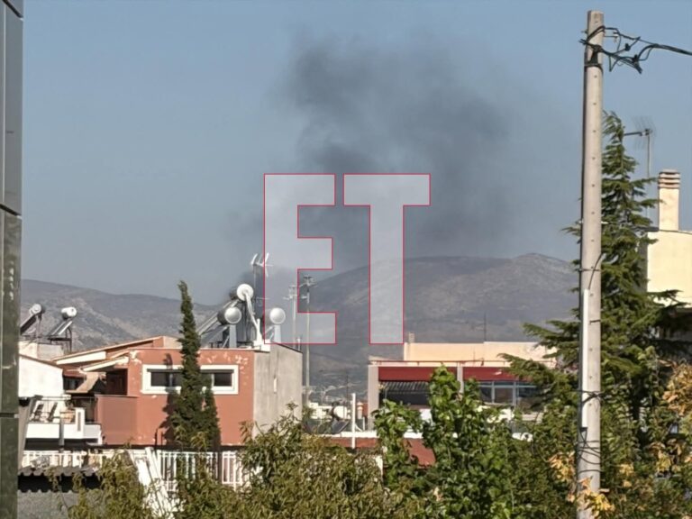 Φωτιά τώρα σε χώρο στάθμευσης στα Άνω Λιόσια – Στο σημείο ισχυρές πυροσβεστικές δυνάμεις