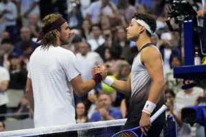 US Open: Ο Σέλτον «διέλυσε» τον Τσιτσιπά και τώρα… Αλκαράθ – Ήττα με 3-0 για τον Έλληνα
