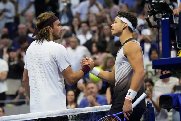 US Open: Ο Σέλτον «διέλυσε» τον Τσιτσιπά και τώρα… Αλκαράθ – Ήττα με 3-0 για τον Έλληνα