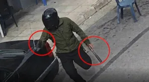 Σοκαριστικό βίντεο από την εκτέλεση στους Αγίους Σαράντα: Με δύο όπλα ο δράστης – Καρέ-καρέ η ενέδρα