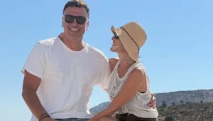 Τζένη Μπαλατσινού: Το καλοκαιρινό άλμπουμ της ζωής της και οι εικόνες από το γάμο της κόρης της