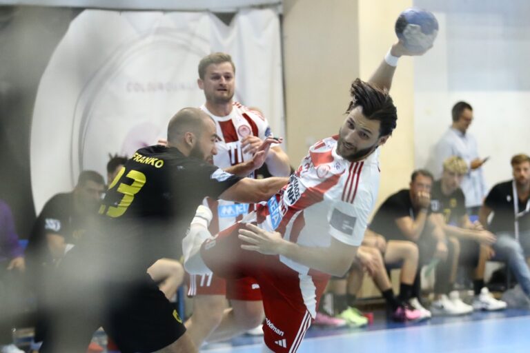 Ολυμπιακός – ΑΕΚ 35-24: Σαρωτικοί οι «ερυθρόλευκοι», πέμπτο διαδοχικό τρόπαιο Σούπερ Καπ