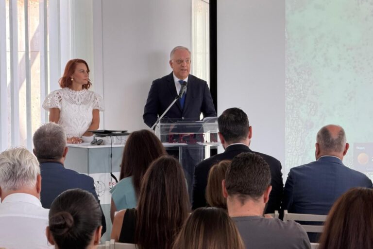Θεοδωρικάκος: Η βιομηχανία πρωταγωνιστεί με πάνω από 600 παραγωγικές επενδύσεις προϋπολογισμού 2,1 δισ. ευρώ
