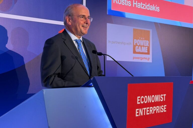 Χατζηδάκης στο συνέδριο του Economist: H Ελλάδα νοτιοανατολική πύλη της Ευρώπης