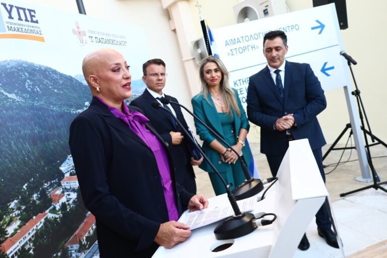 Συγκίνησε ασθενής στα εγκαίνια του «Παπανικολάου»: Ευχαριστώ τον κ. Πρωθυπουργό που άκουσε τη φωνή μου