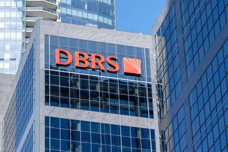 DBRS: «Ψήφος εμπιστοσύνης» στην Ελλάδα – Αναβάθμισε σε «θετικές» τις προοπτικές της οικονομίας