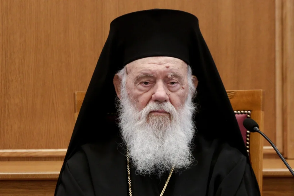 Αρχιεπίσκοπος Ιερώνυμος για Μαζωνάκη: Συγκλονισμένος από τον χαμό του – Στάθηκε ανώνυμα σε όσο