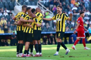 ΑΕΚ-Πανσερραϊκός 8-1: Kιτρινόμαυρη «θύελλα» με σόου Μάνταλου και έξι διαφορετικούς σκόρερ