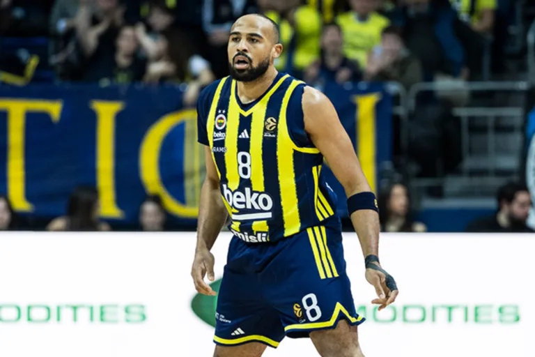 Φενέρμπαχτσε – Ντουμπάι 85-77: Την τρίτη θέση του Super Cup κατέκτησαν οι Τούρκοι με «οδοστρωτήρα» Τ