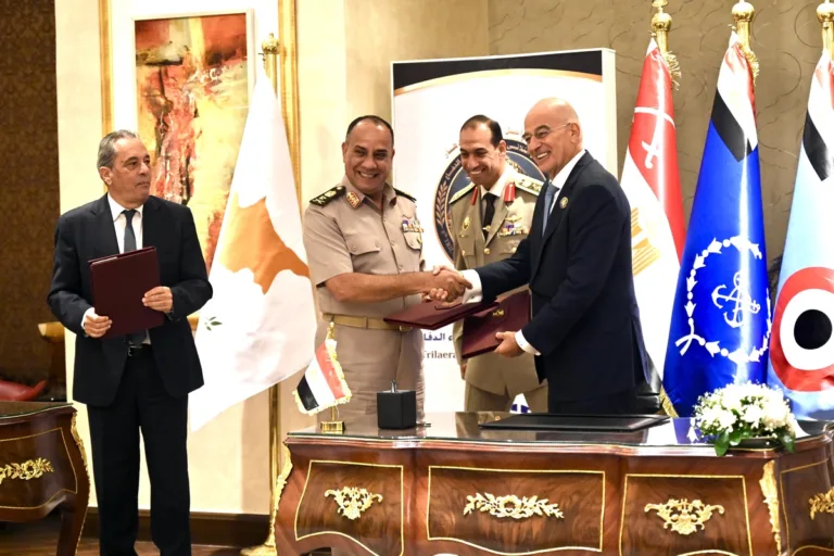 Ελλάδα – Κύπρος και Αίγυπτος: Ανακοίνωσαν την ενίσχυση της αμυντικής συμμαχίας – Το σημε