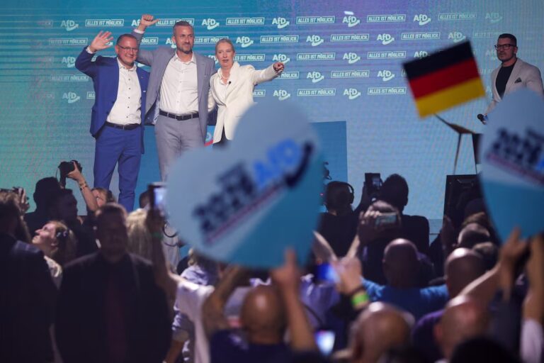 Γερμανία: Η AfD σαρώνει με 43,8% και αλλάζει τον πολιτικό χάρτη – Βαριά ήττα για Μερτς – Πανηγυρίζει ο Μασκ