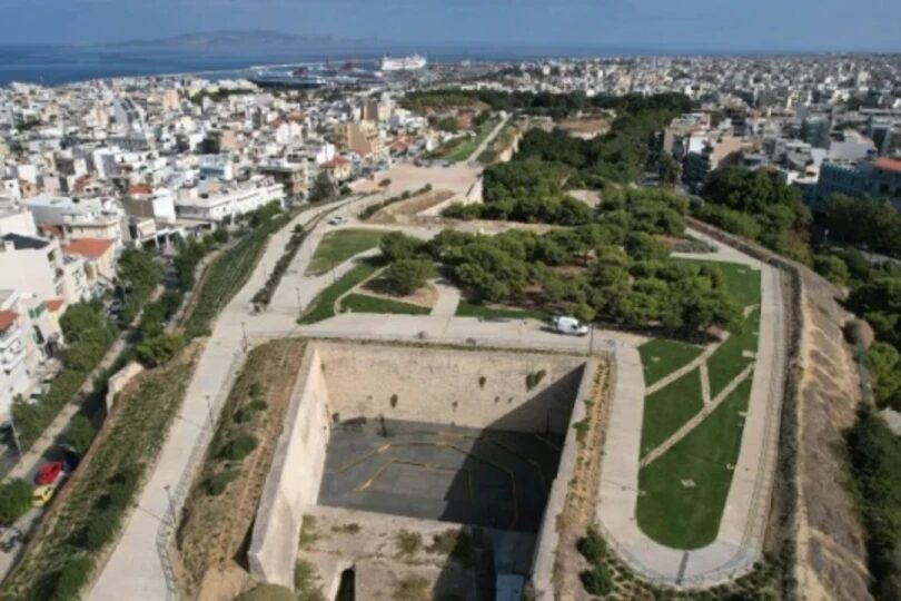 Κρήτη: Άνδρας έπεσε απο τα Ενετικά Τείχη στο Ηράκλειο