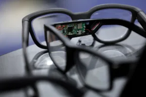 Στο στόχαστρο τα «έξυπνα» γυαλιά για υποθέσεις σεξουαλικής παρενόχλησης