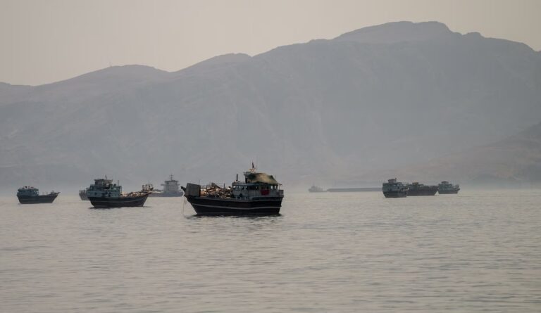 Μυστική επιχείρηση των Navy SEALs στα Στενά του Ορμούζ: Ανατίναζαν ιρανικές νάρκες στον βυθό