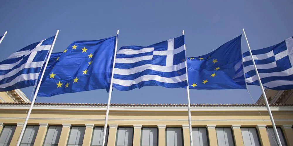 Διπλή ψήφος εμπιστοσύνης στην ελληνική οικονομία: Αναβάθμιση από Scope – Θετικό «σήμα» από Moo