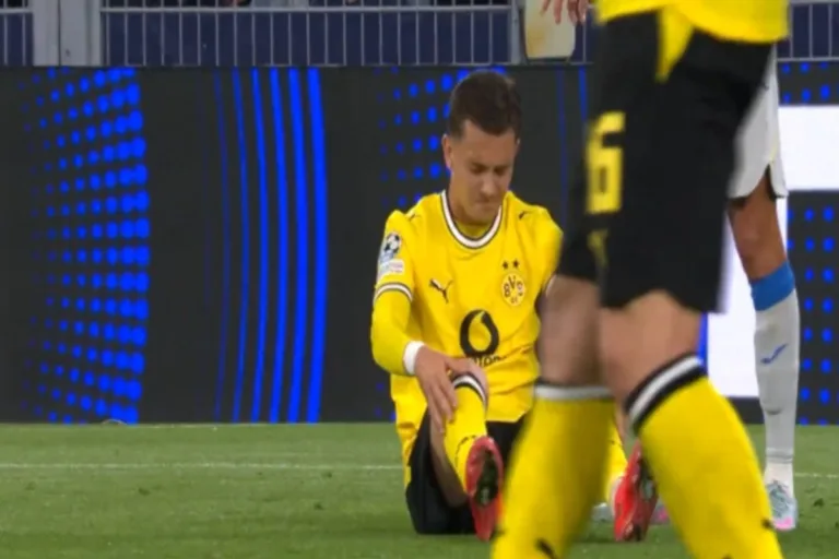 Καρέτσας: Ένιωσε αδιαθεσία στο παιχνίδι της Ντόρτμουντ με τη Βιγιαρεάλ και αποχώρησε με φορείο ̵
